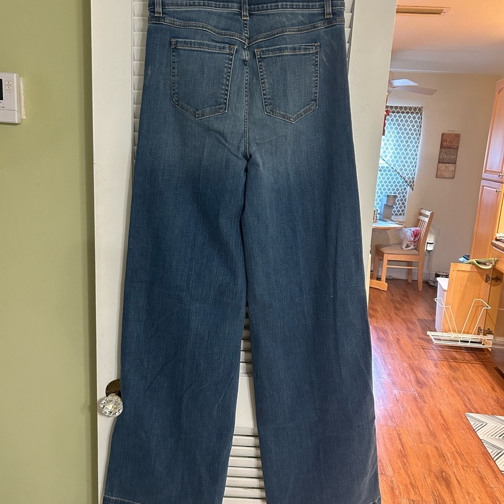 BNWT Spanx wide leg trouser detail jeans! These jeans have a cuffed hem. - Picture 3 of 6